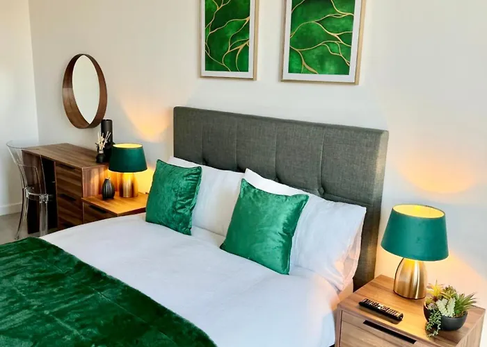 Stay@55 -secure Underground Parking *