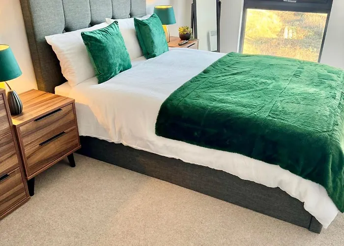 Stay@55 -secure Underground Parking 约克