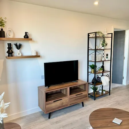 Stay@55 -secure Underground Parking *