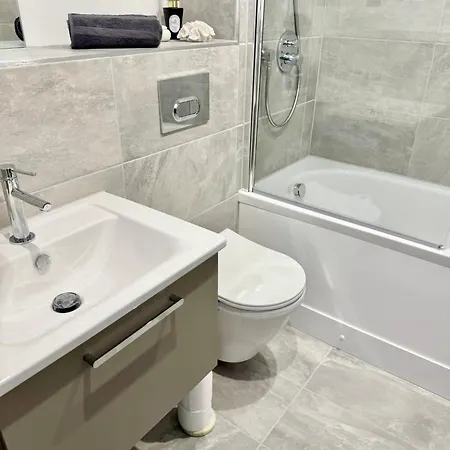 Apartment Stay@55 -secure Underground Parking *