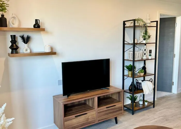 Stay@55 -secure Underground Parking *