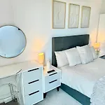 Appartement Stay@55 -secure Underground Parking York