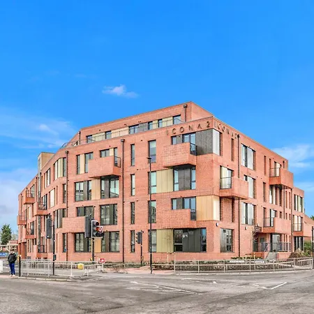 Stay@55 -secure Underground Parking * York